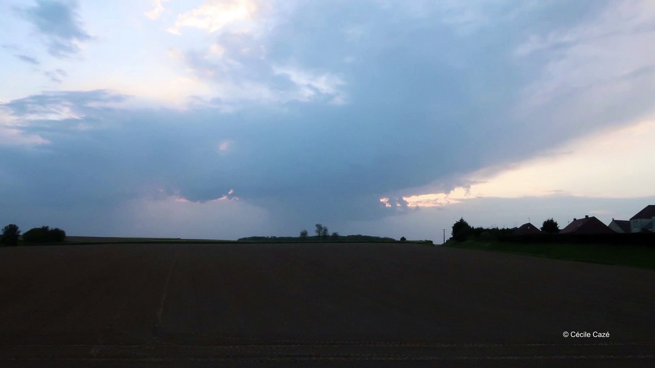 time lapse coucher soleil pluie