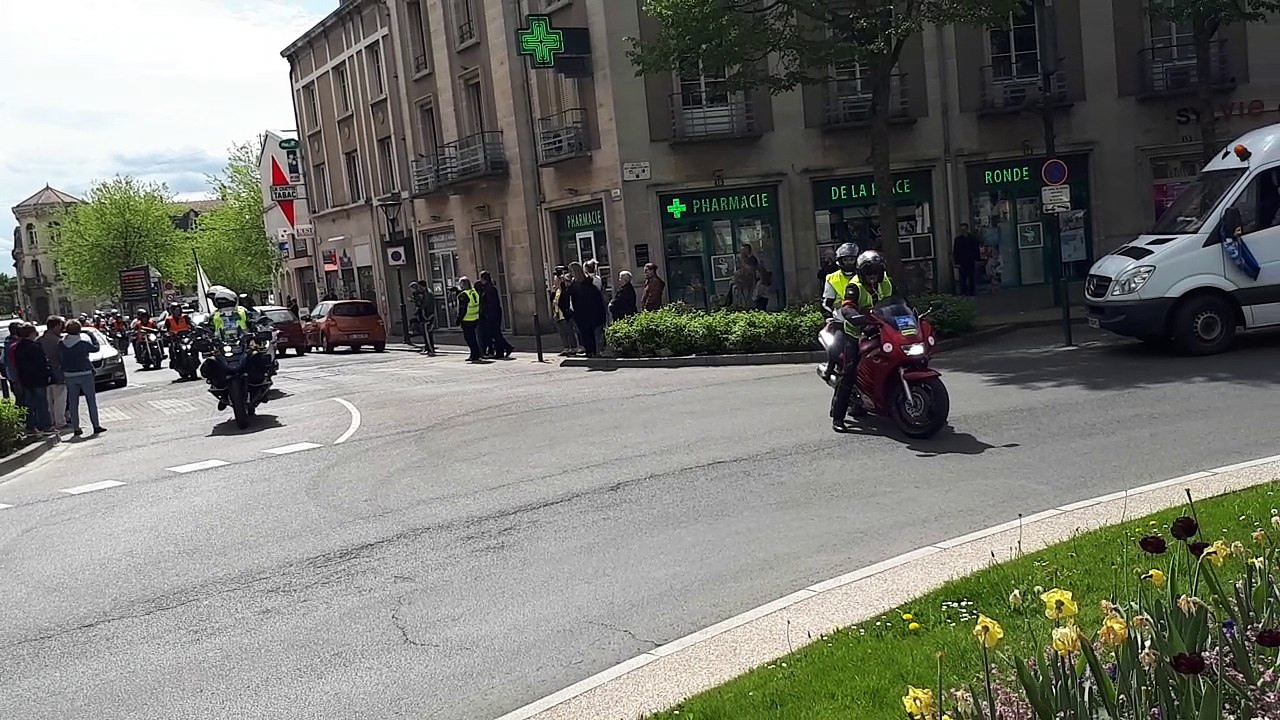 Les motards de "Une rose, un espoir" arrivent à Toul