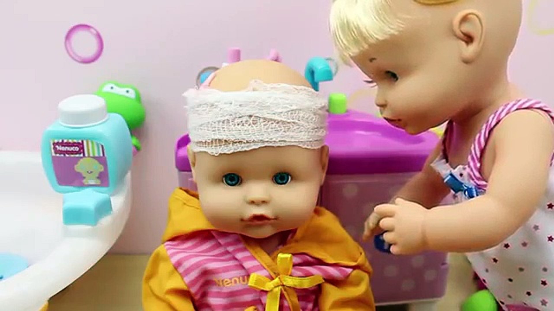 Hora del Baño de las Bebés Nenuco Hermanitas Traviesas | Baño de Burbujas  Nenuco Naia y Alice – Видео Dailymotion