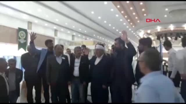 Genel Kurulda Kavga Çıktı, Sandalyeler Havada Uçustu