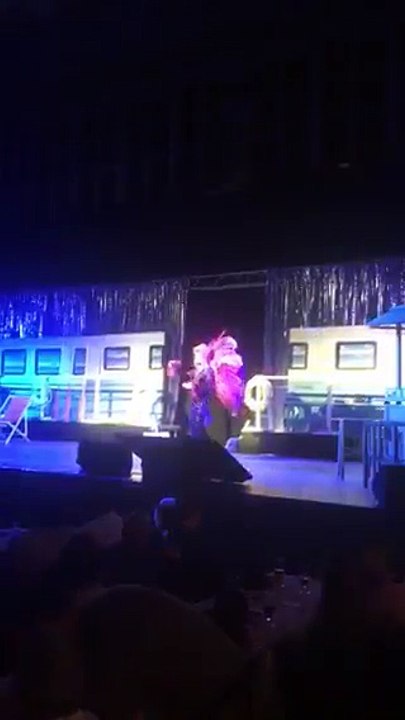 Tournai: Daniel Senesael fait le show en travesti