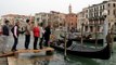 Veneza defende-se dos turistas