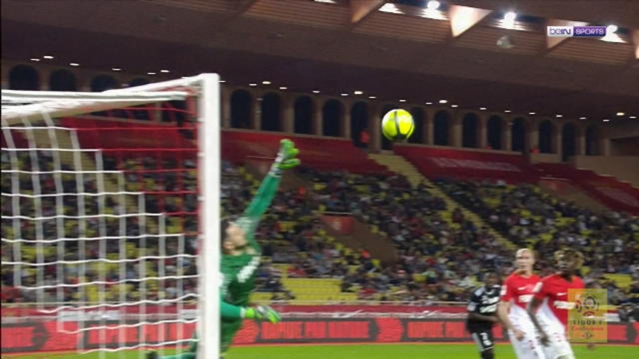 Brilliant Subasic save keeps Monaco's Champions League hopes alive