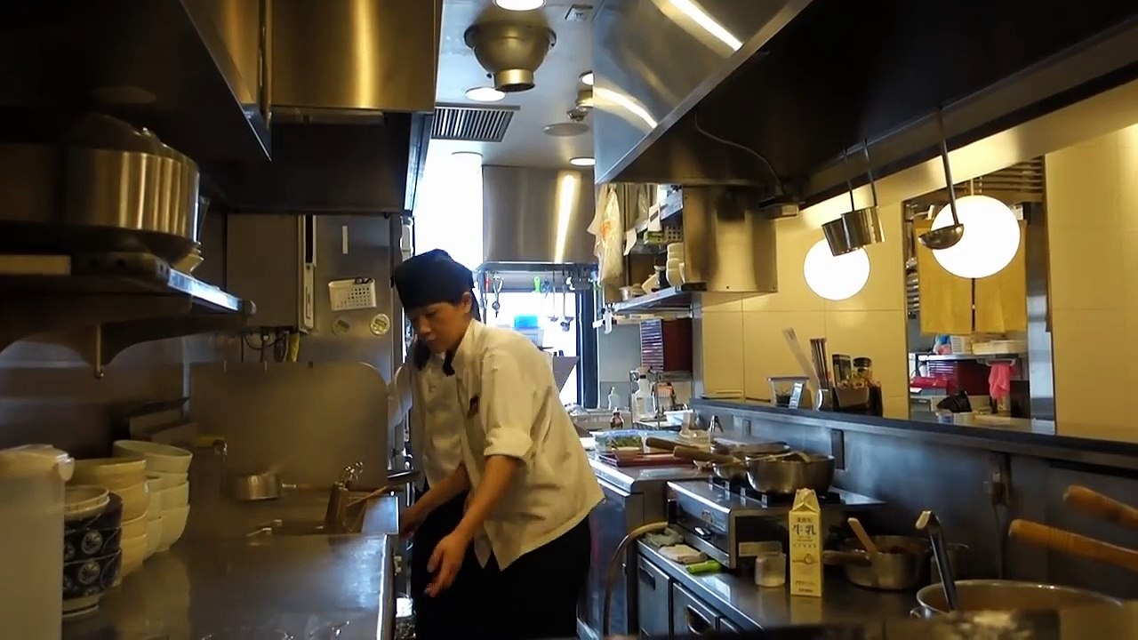 Delicious Curry Udon Noodle  Ueno Station カレーうどん  古奈屋 アトレ上野店