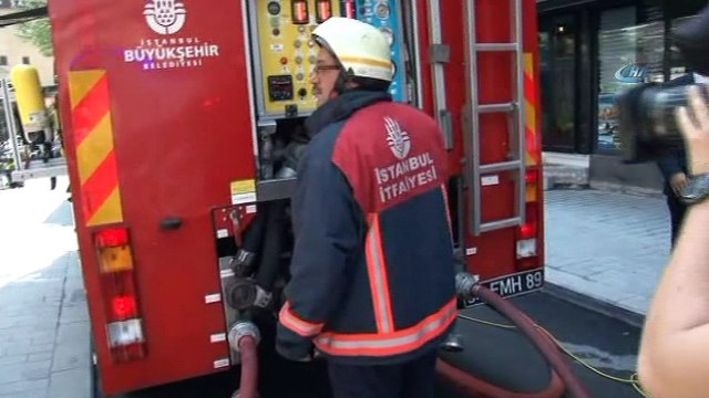 Fatih'teki otel yangınında ağır yaralanan itfaiyeci şehit oldu