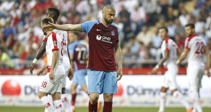 Trabzonspor'un Yıldızı Burak Yılmaz: Belki de Gitmek Daha Doğru