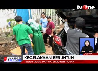 Bus Tabrak 8 Kendaraan, Penumpang Panik Berhamburan
