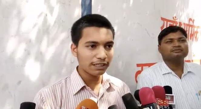 UP BOARD RESULT TOPPERS 2018 II 12वीं में मुरादाबाद के अभिषेक का यूपी में तीसरा स्थान