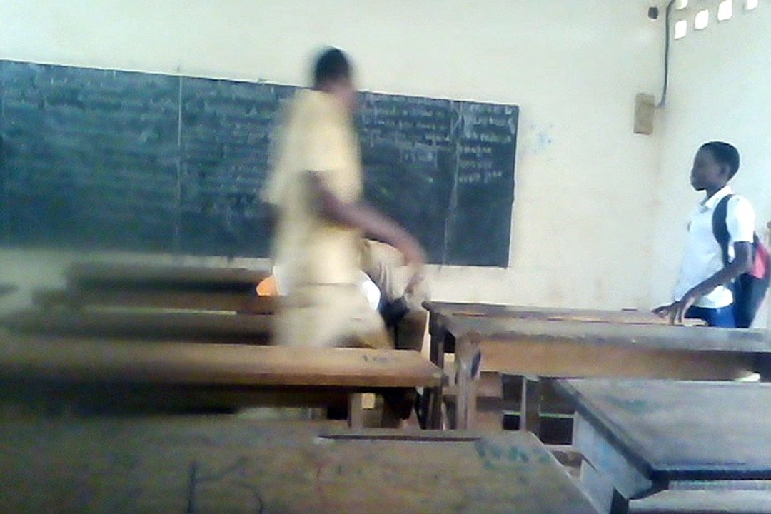 bagarre entre élève dans un lycée de la ville de bouake