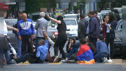 Ermenistan'da sular durulmuyor