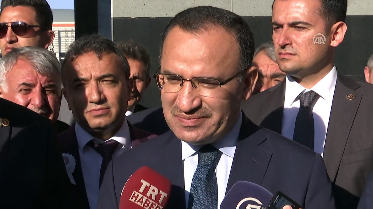 Bozdağ: '(CHP Genel Başkanı Kılıçdaroğlu) Kendi adaylıktan kaçınıyor, aday olmaktan korkuyor' - İSTANBUL
