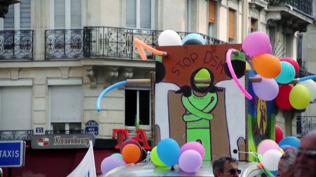 REGARD 490 - LES INTRANQUILLES - Entretien avec le réalisateur Nicolas Contant - RLHD.TV