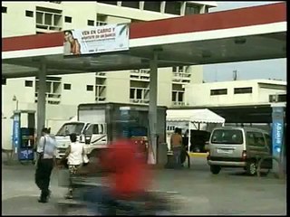 Choferes califican como “abusivo” aumento constante de los combustibles