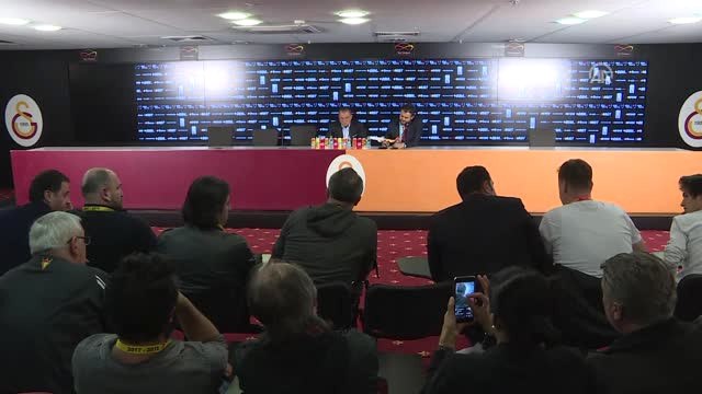 Fatih Terim: Bunları Bir Kalabalık Grup Değil, Bir Takım Yapabilmek Önemli - İstanbul