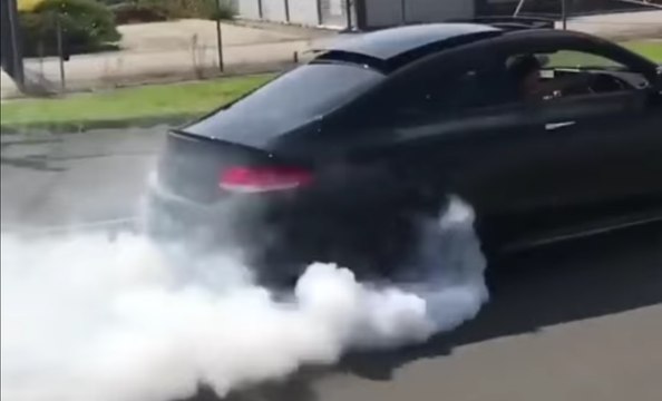 VÍDEO: se vuelve loco con un Mercedes-AMG C 63 Coupé