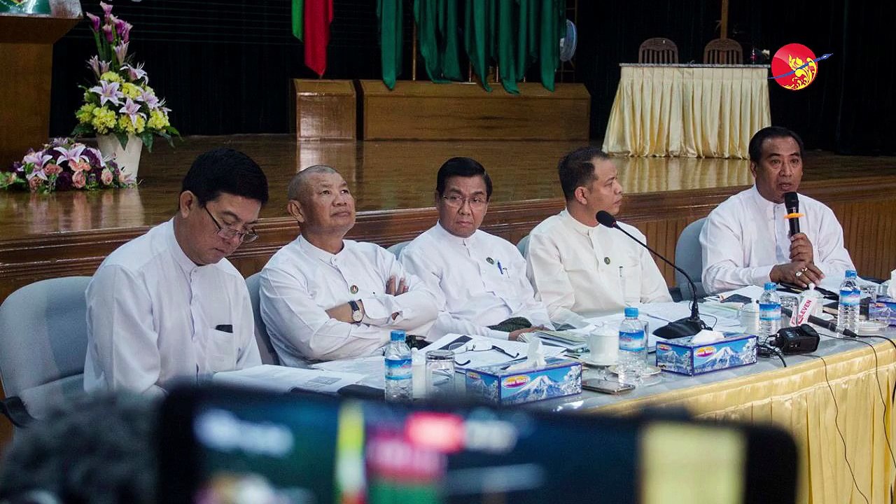 အစိုးရရဲ႕ NVC ကတ္ မူအသစ္က တုိင္းျပည္အတြက္ အႏၱရာယ္ မ်ားႏိုင္တယ္ (႐ုပ္/သံ)ဧရာဝတီ ၊ ဧၿပီ ၂၆ ၊ ၂၀၁၈႐ိုက္ကူး- ထက္ႏိုင္ေဇာ္