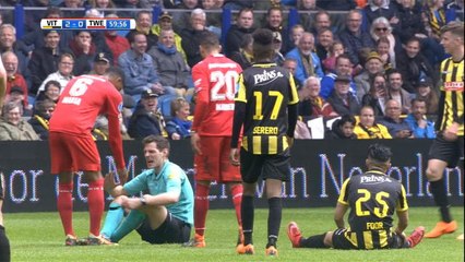 33e j. - Quand l'arbitre prend un carton jaune