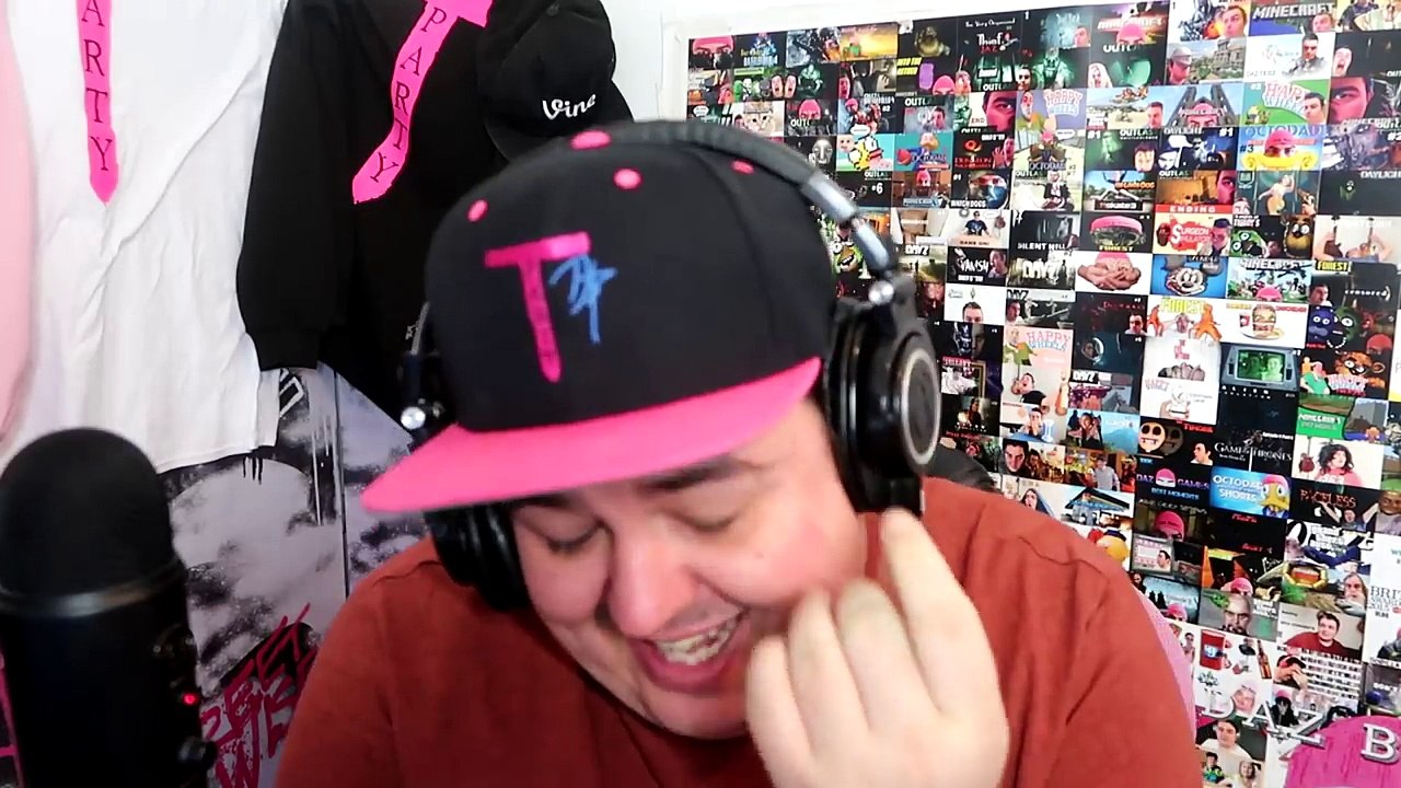Daz Watches Stabbing You ASMR