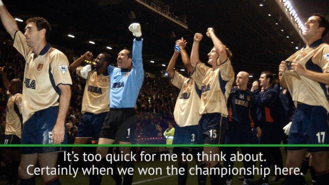 Wenger admits to 'painful' Old Trafford memories