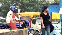 Common sight in India - Dangerous Jaywalking