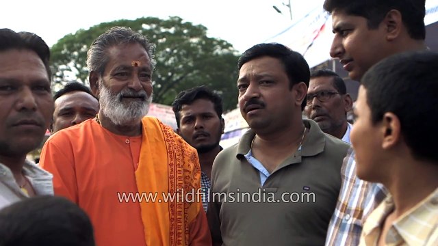 Crowd gather to witness the Bathini fish remedy event - Hyderabad