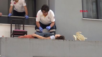 Adana Üzerine Çıktığı Plastik Sandalye Kırılınca Ölümden Döndü