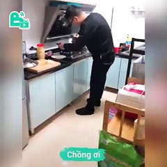 Ở trong nhà nhưng vẫn nâng cao tinh thần cảnh giác :vVợ chồng nhà này vui vãi =)))