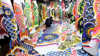 こいのぼり製作がピーク 埼玉県加須市