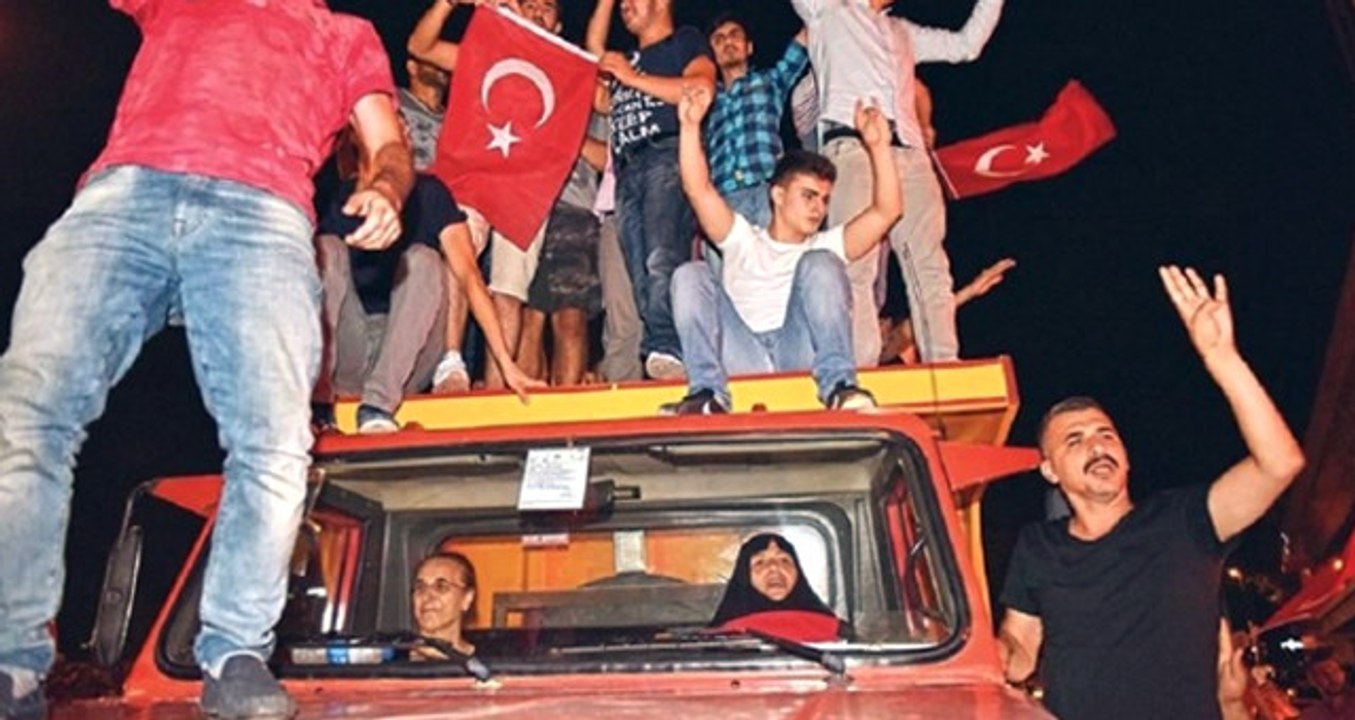 Tartışmalı '15 Temmuz Kahramanı' Şerife Boz: Şehit Aileleri Beni Kıskanıyor
