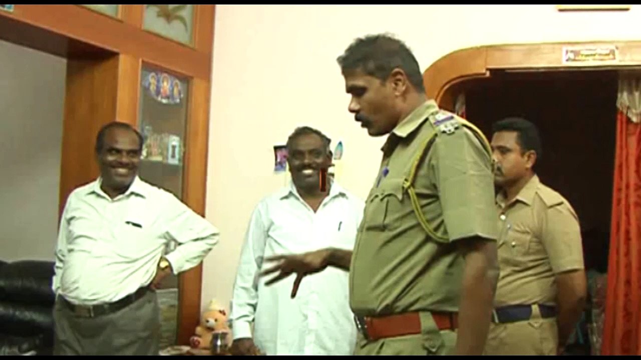 வீட்டின் பூட்டை உடைத்து 50 சவரன் நகை கொள்ளை- வீடியோ