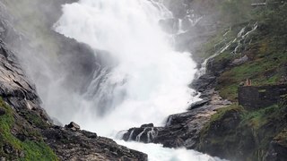 nature-waterfalls