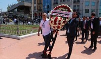1 Mayıs 1977 yılında hayatını kaybedenler Taksim Kazancı Yokuşu'nda anıldı