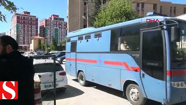 Derik Kaymakamı Safitürk´ün şehit edildiği saldırının zanlısı duruşmada kendini yaktı