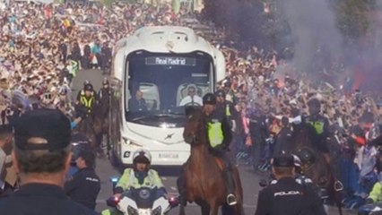 Afición blanca ofrece un fervoroso recibimiento al Real Madrid