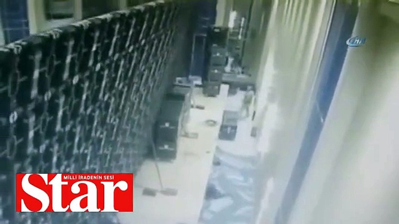 Dev LED ekranlar böyle devrildi