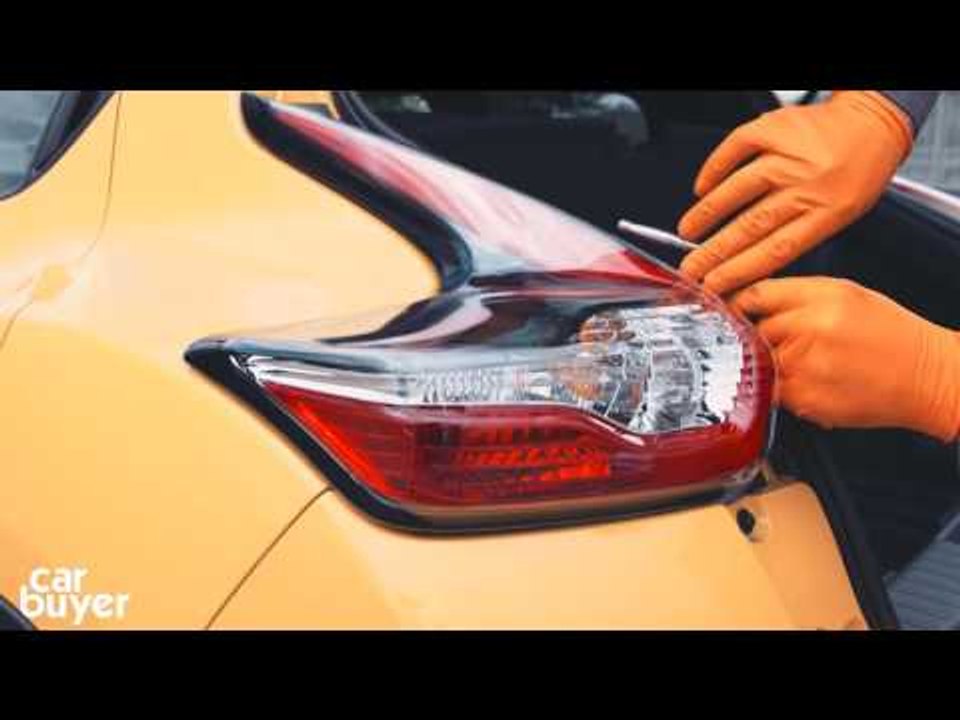 Changing a headlight bulb - sponsored