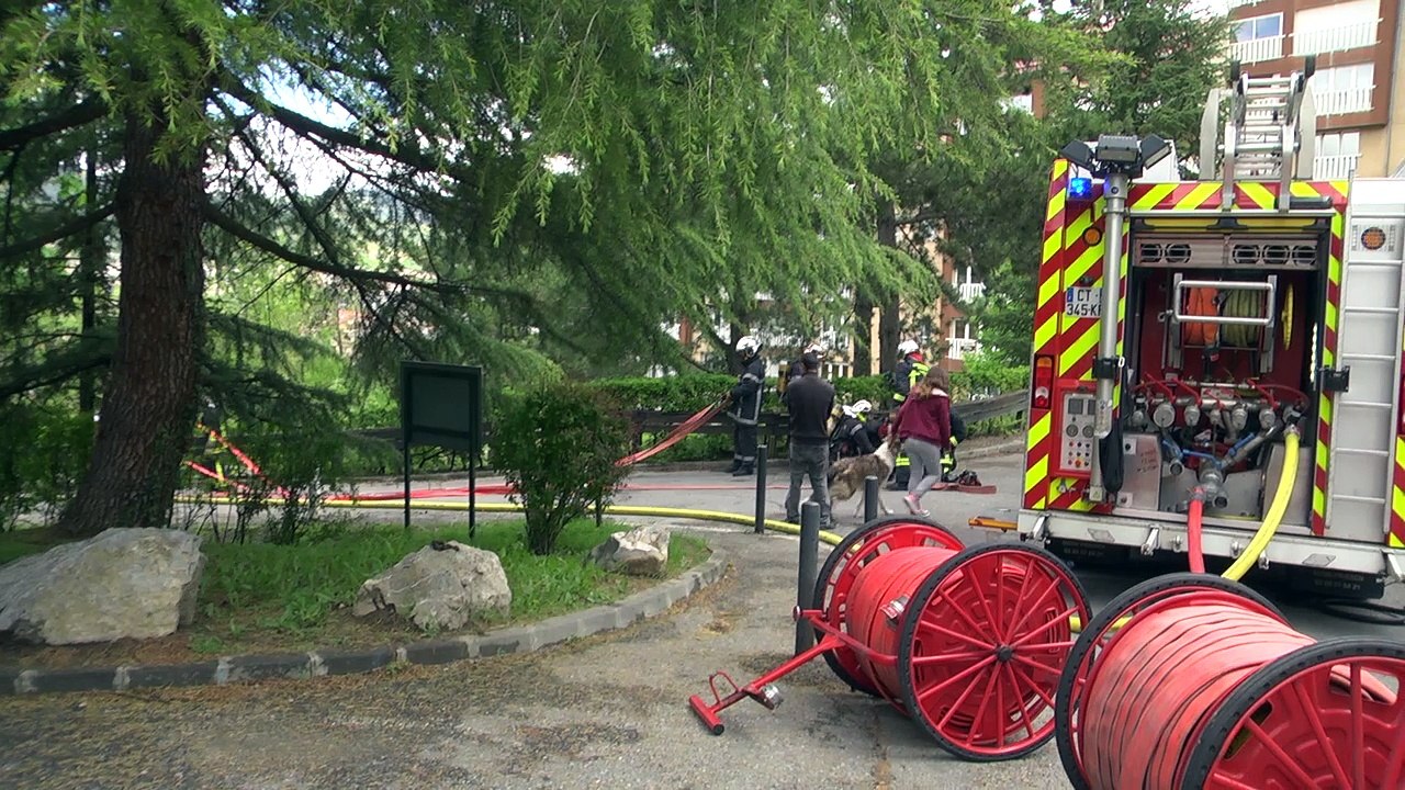 Hautes-Alpes : un incendie se déclare dans le garage d'un immeuble à Gap
