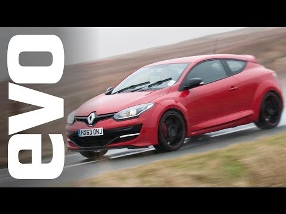 Renaultsport Megane vs SEAT Leon Cupra | evo TRACK BATTLE