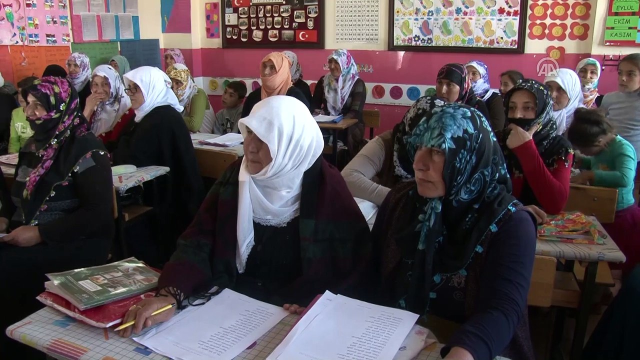 Gelin ve kaynana aynı sırayı paylaşıyor - MUŞ