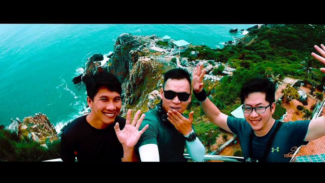 Rực rỡ tháng năm và cung hành trình xuyên khắp Việt Nam