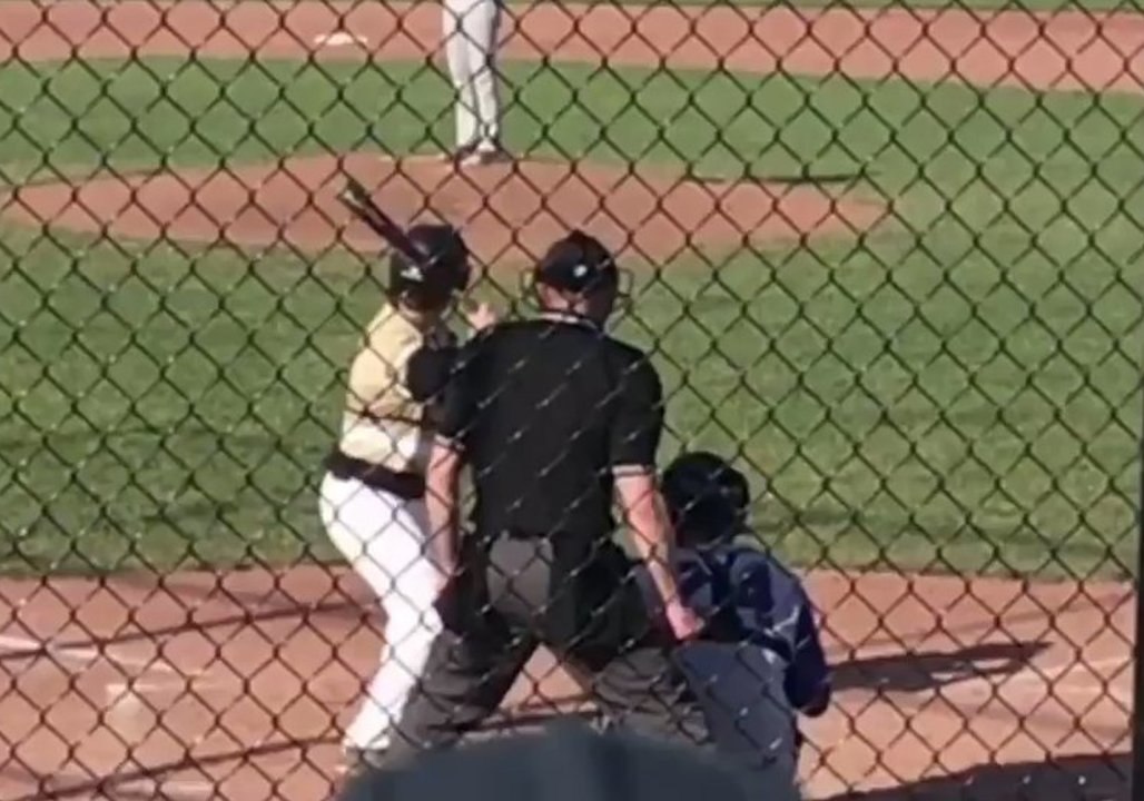 Missouri High-School Pitcher Makes Amazing Backhanded Catch