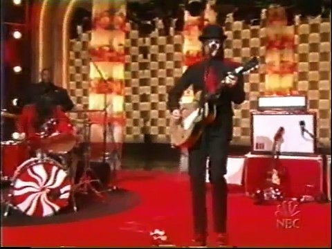 The White Stripes Performs Seven Nation Army on Conan - 4/22/2003