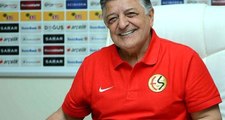 Eskişehirspor'u Ligde Tutan Yılmaz Vural, Takımda Kalmaya Sıcak Bakıyor