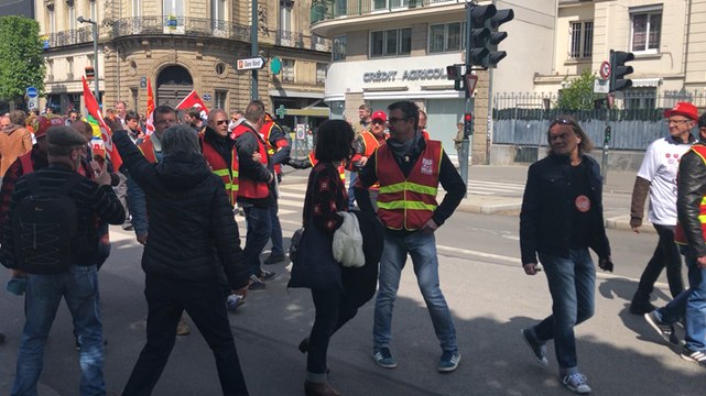 Heurts pendant le défilé 1er-Mai à Rennes