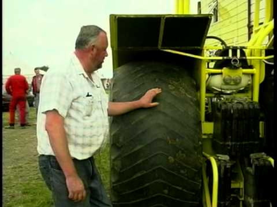 Madder Maxx: Tractor Pulling