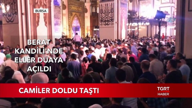 Berat Kandili'nde Camiler Doldu Taştı