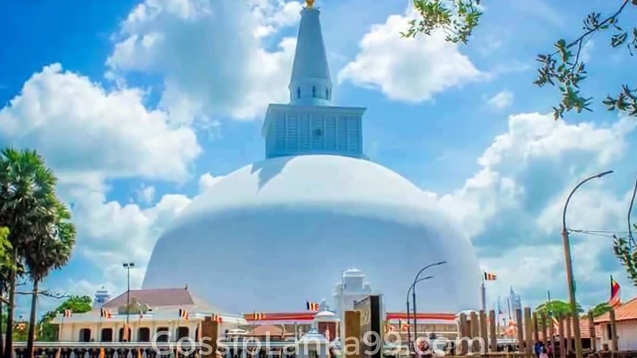 ලොවක් වන්දනා කරන රුවන්මැලි මහ සෑයට වෙසක් පෝයදා කරපු අපරාධය