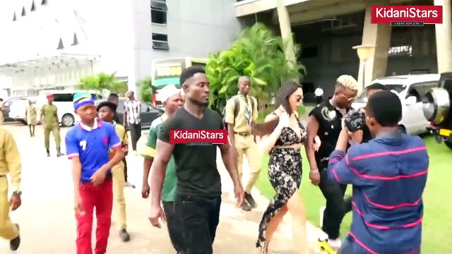 Dakika 3 Za Hamonize Kuzinguana na Mabaunsa wa Uwanja wa Taifa