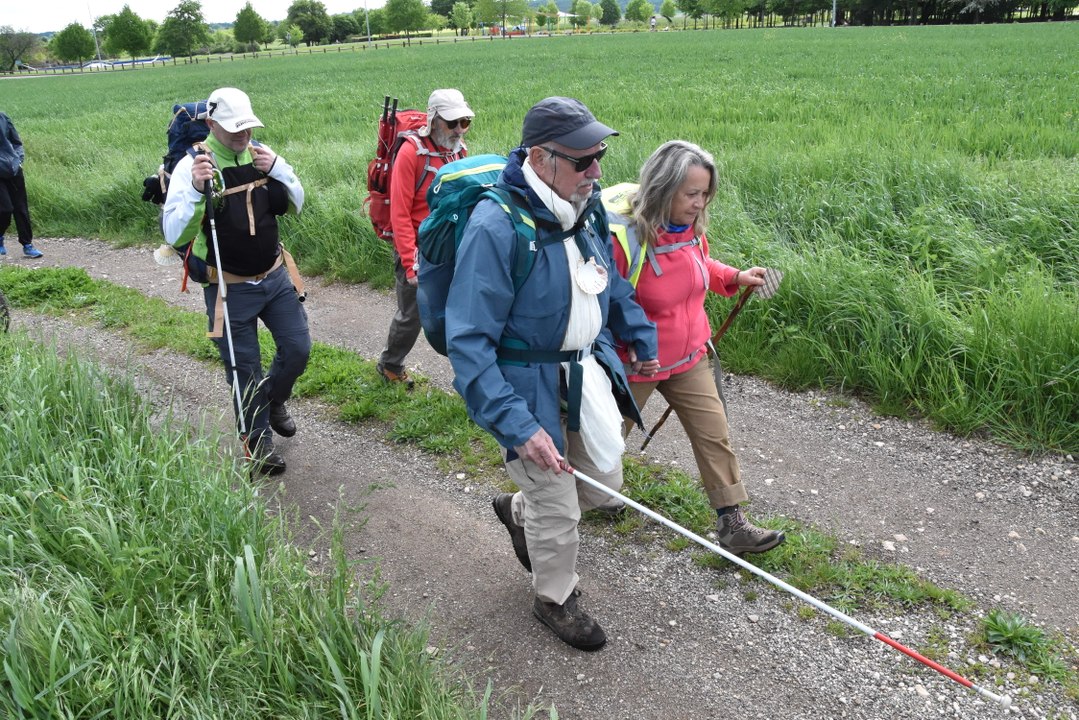 Dracy-le-Fort : Hubert Léglise, malvoyant, prend le départ pour Saint-Jacques-de-Compostelle