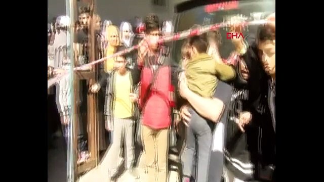 Esenyurt'ta korkutan yangın: 11 kişi mahsur kaldı